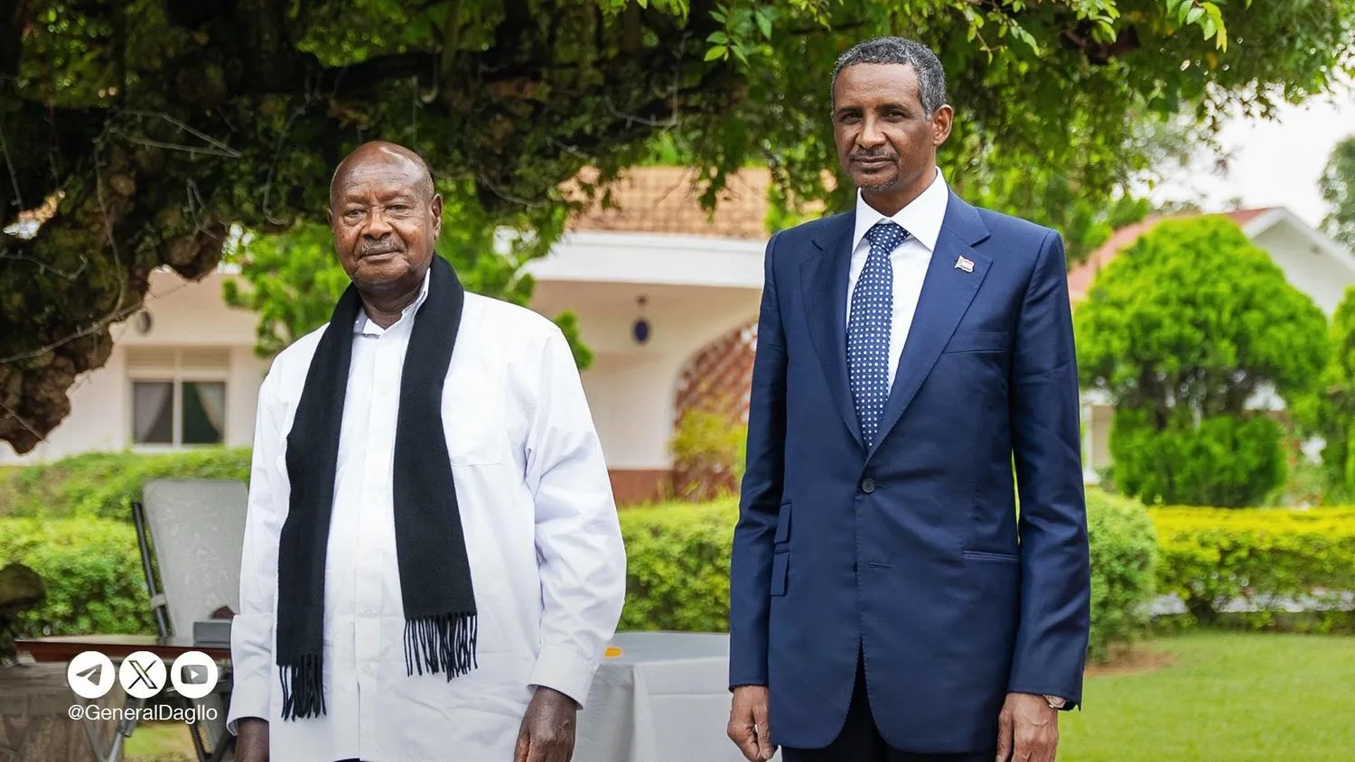 Sudan Hızlı Destek Kuvvetleri Komutanı Korgeneral Muhammed Hamdan Daklu (Hamideti) ve Uganda Cumhurbaşkanı Yoweri Museveni dün Entebbe’de buluştu (Hamideti’nin X hesabı)