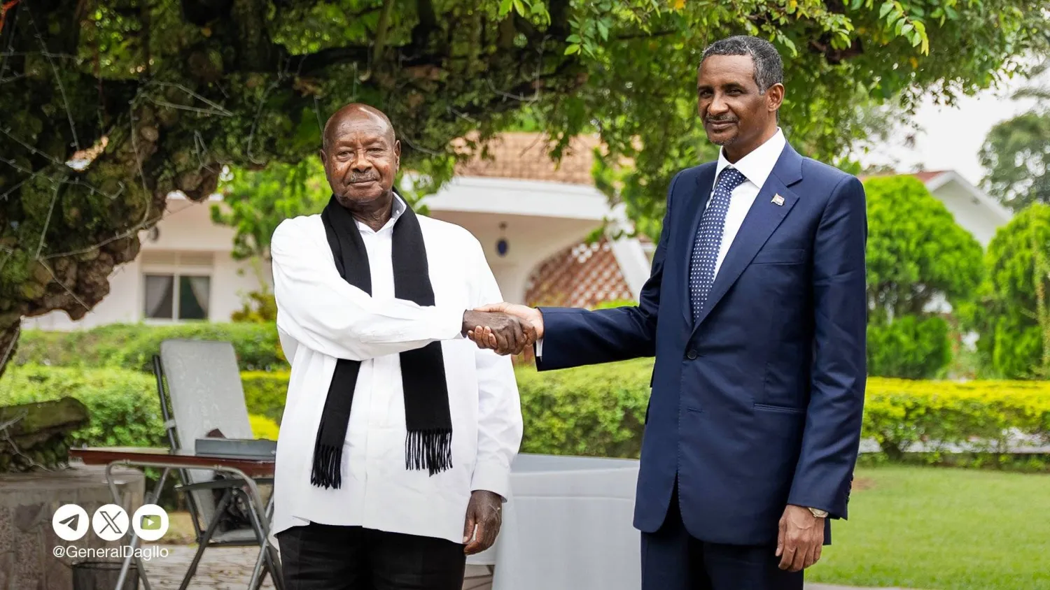  لقاء حميدتي والرئيس الأوغندي يوري موسيفيني في عنتيبي الأربعاء (موقع قائد «الدعم السريع» على منصة «إكس»)