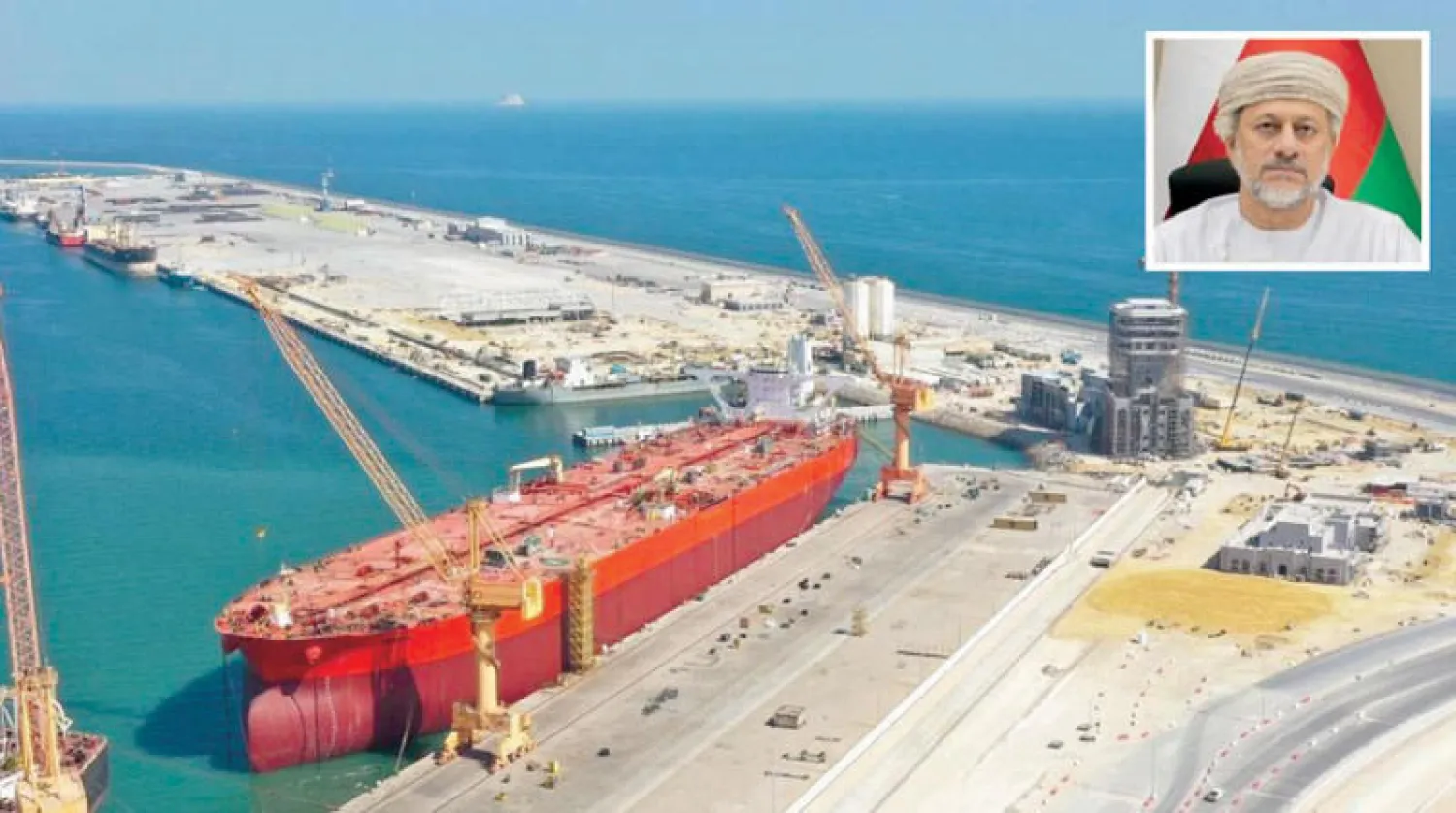 عمان والسعودية تدفعان لتعزيز التكامل والتعاون الاستثماري المشترك وفي الصورة جانب من منطقة الدقم الاقتصادية جنوب السلطنة (واس)  -  عبد السلام المرشدي