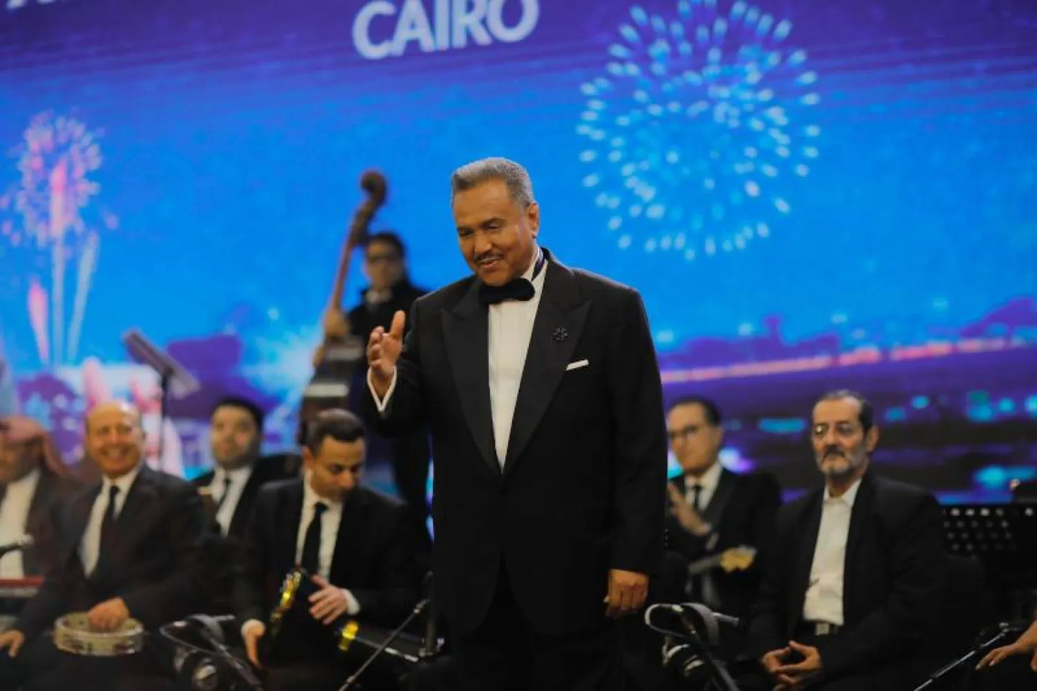 فنان العرب محمد عبده خلال حفله بالقاهرة (المنظمون)