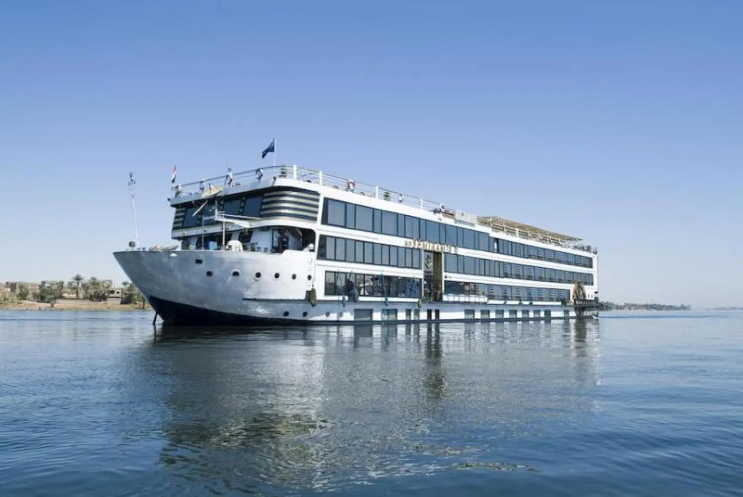 إحدى رحلات البواخر السياحية (أرشيفية)