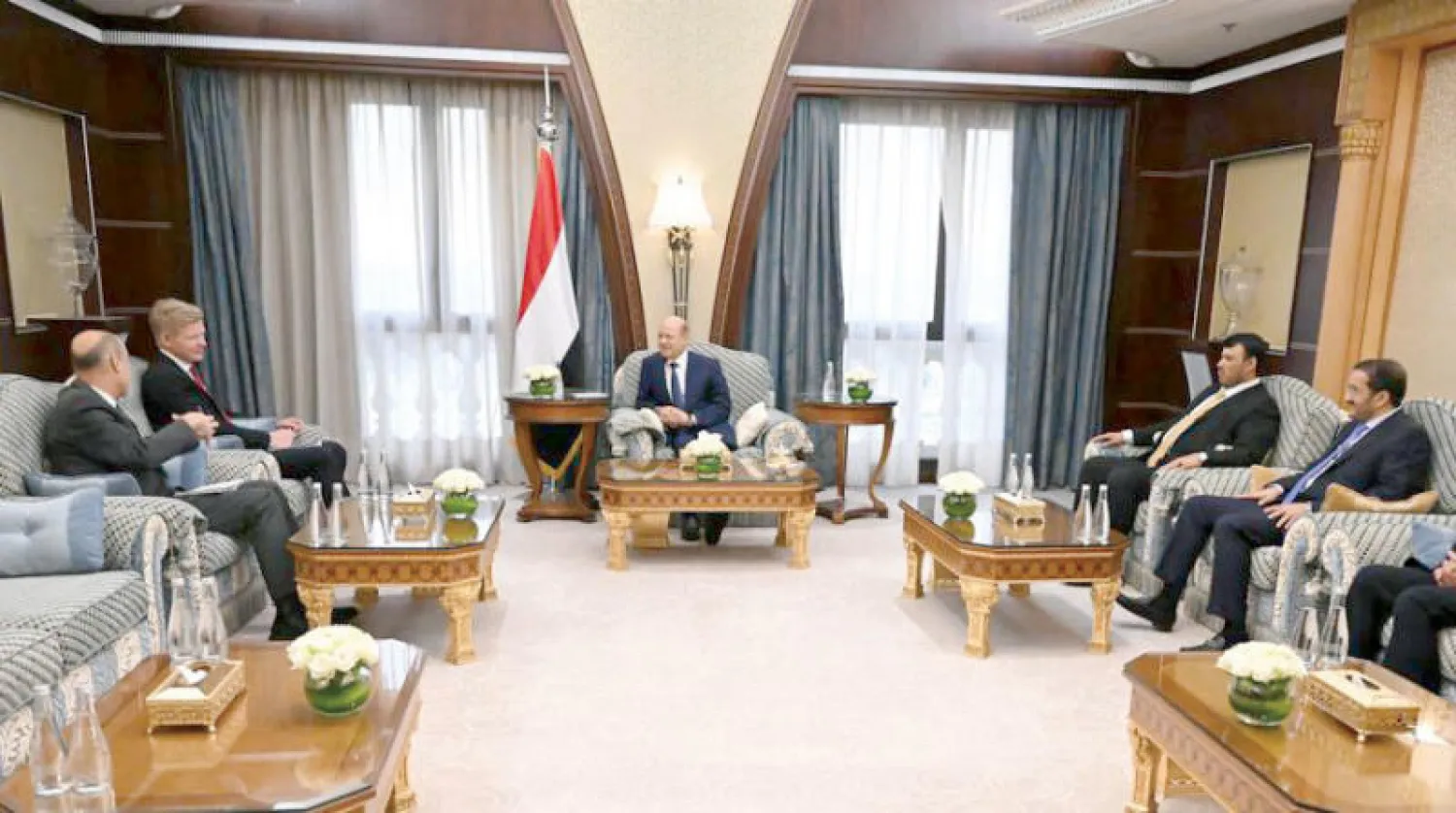 رئيس مجلس القيادة اليمني يلتقي في الرياض، الخميس، المبعوث الأممي هانس غروندبرغ (سبأ)
