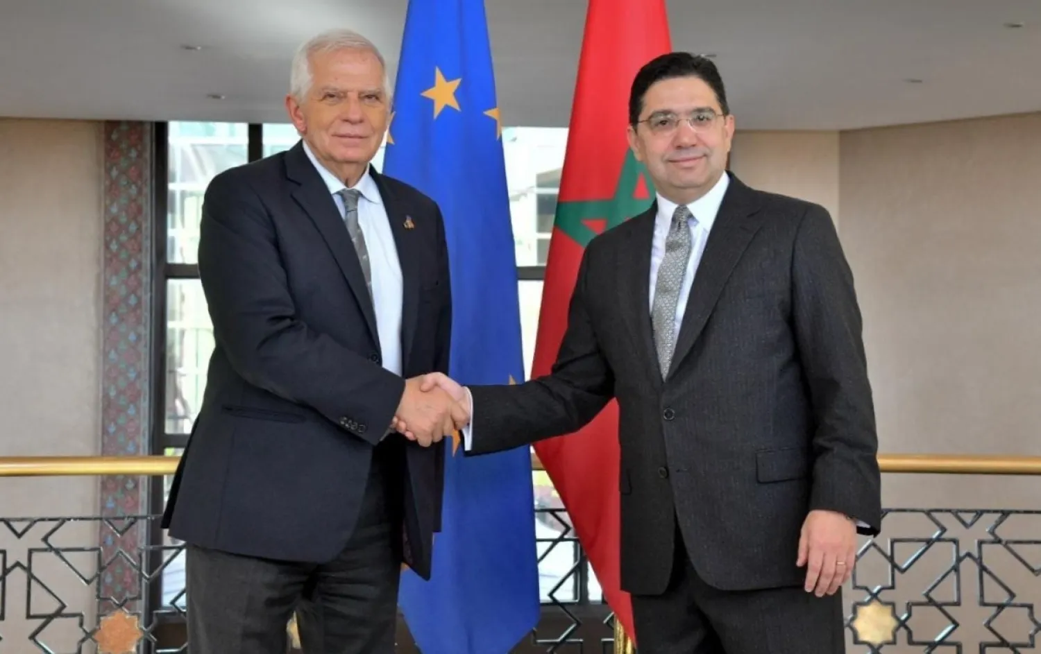 AB Dış İlişkiler ve Güvenlik Politikası Yüksek Temsilcisi Josep Borrell (solda), resmi temaslarda bulunmak üzere geldiği Fas'ın başkenti Rabat'ta, Fas Dışişleri Bakanı Nasır Burita (sağda) ile bir araya geldi. (AA)