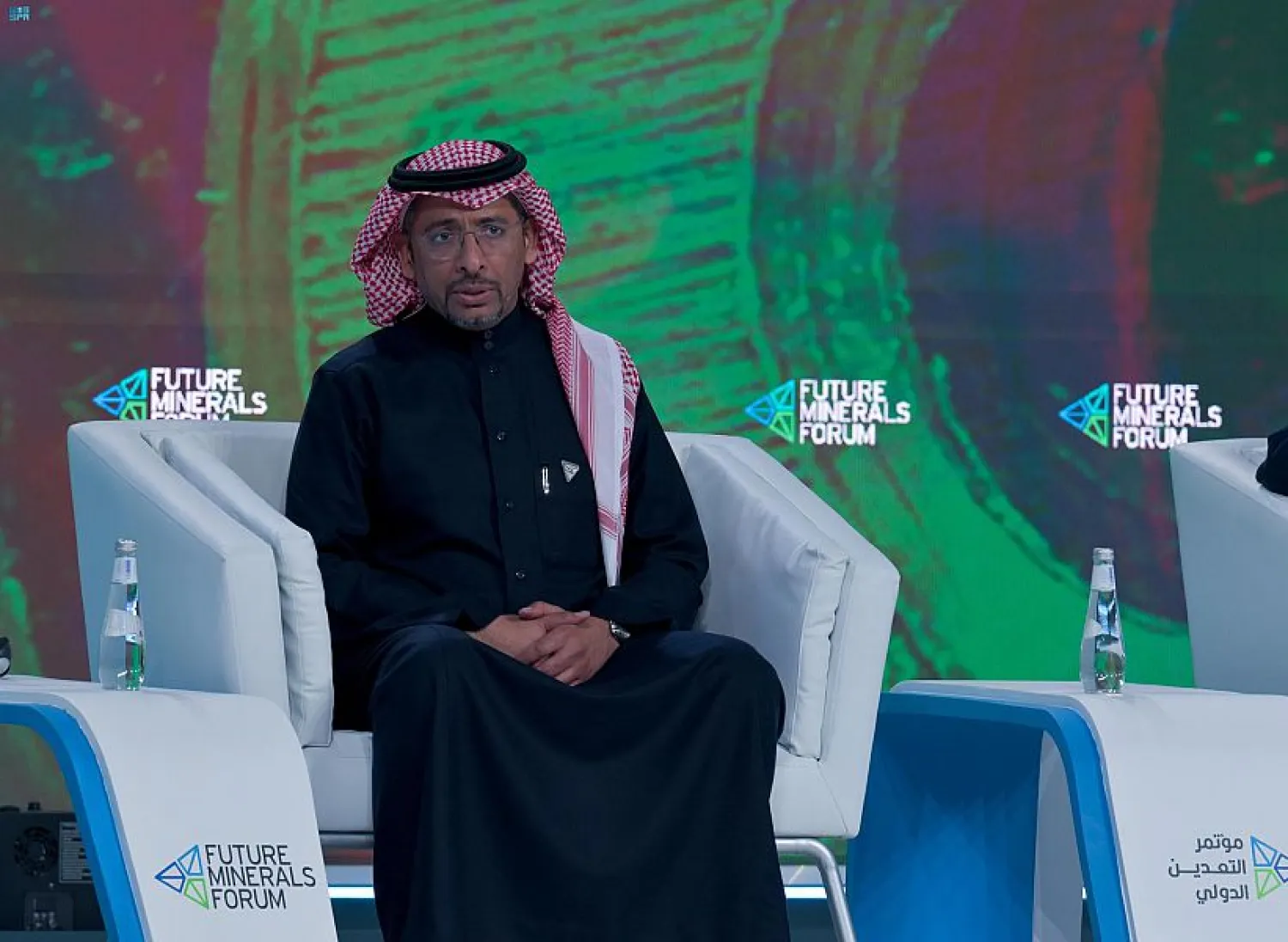 الوزير بندر الخريف خلال الجلسة الحوارية ضمن «مؤتمر التعدين الدولي» بالرياض (واس)