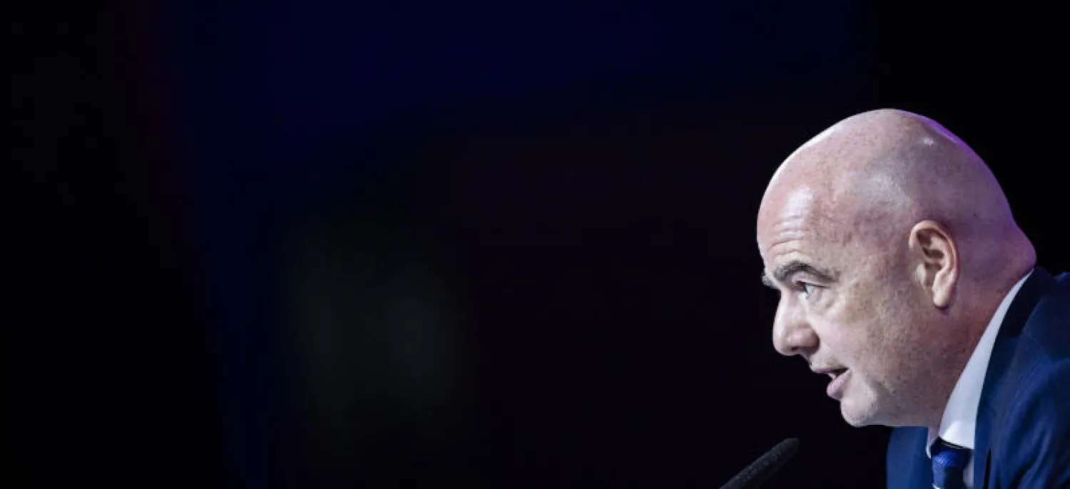 إنفانتينو يواجه التحقيقات قبل شهرين من انتخابه لولاية ثالثة لرئاسة الاتحاد الدولي لكرة القدم (د.ب.أ)