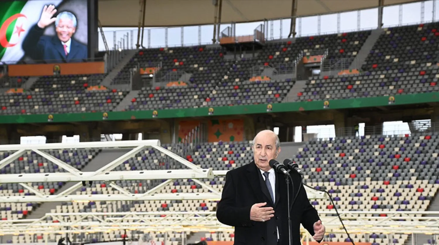 Cezayir'de düzenlenecek Afrika Uluslar Futbol Şampiyonası (CHAN) öncesinde, Nelson Mandela Stadyumu'nun açılışı yapıldı. Başkent Cezayir'in Baraki bölgesinde inşa edilen stadyumun açılışına katılan, Cezayir Cumhurbaşkanı Abdülmecid Tebbun, konuşma yaptı.(AA)