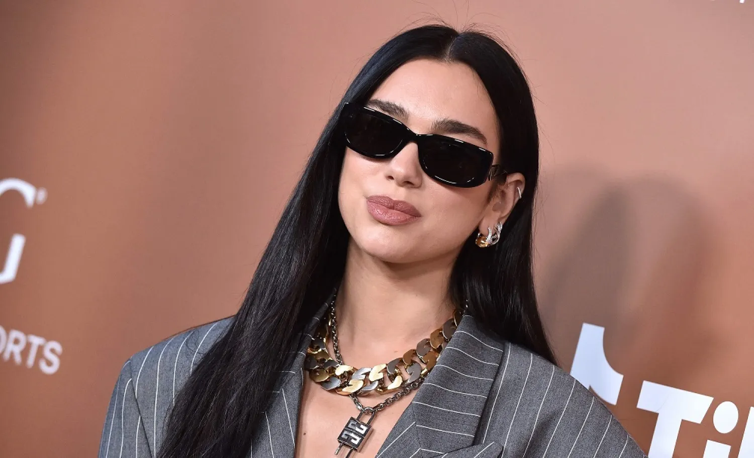 British singer Dua Lipa attends Variety's 2022 Hitmakers Brunch at City Market Social House in Los Angeles, California, on December 3, 2022. (AFP) 