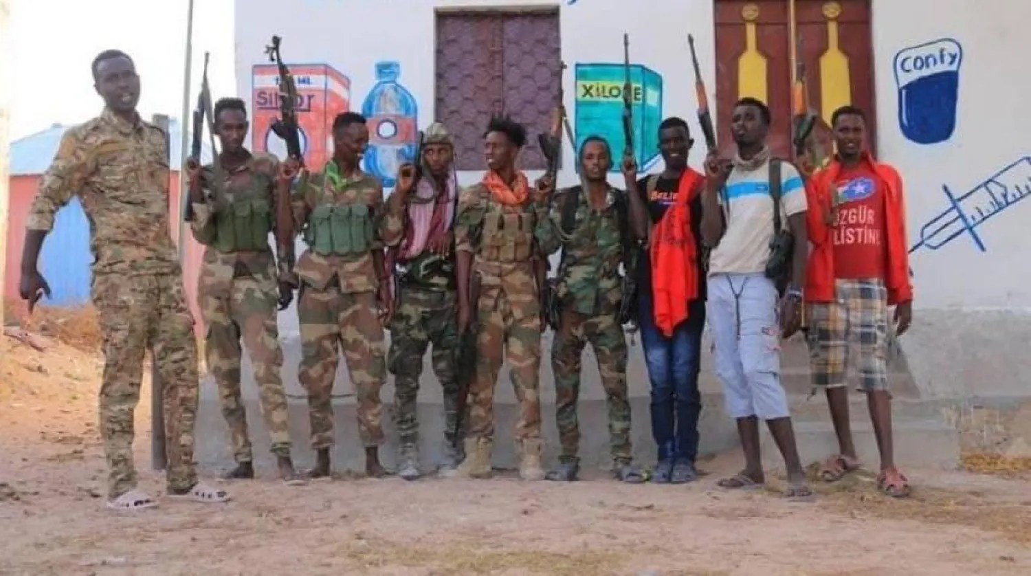 Eş Şebab Kontrolünden Kurtarılan Bir Bölgede Ordu ve Halk Direniş Güçleri (Somali Resmi Haber Ajansı)