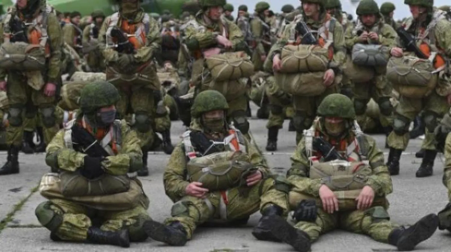 جانب من القوات الروسية المحتشدة قرب أوكرانيا (أ.ب)