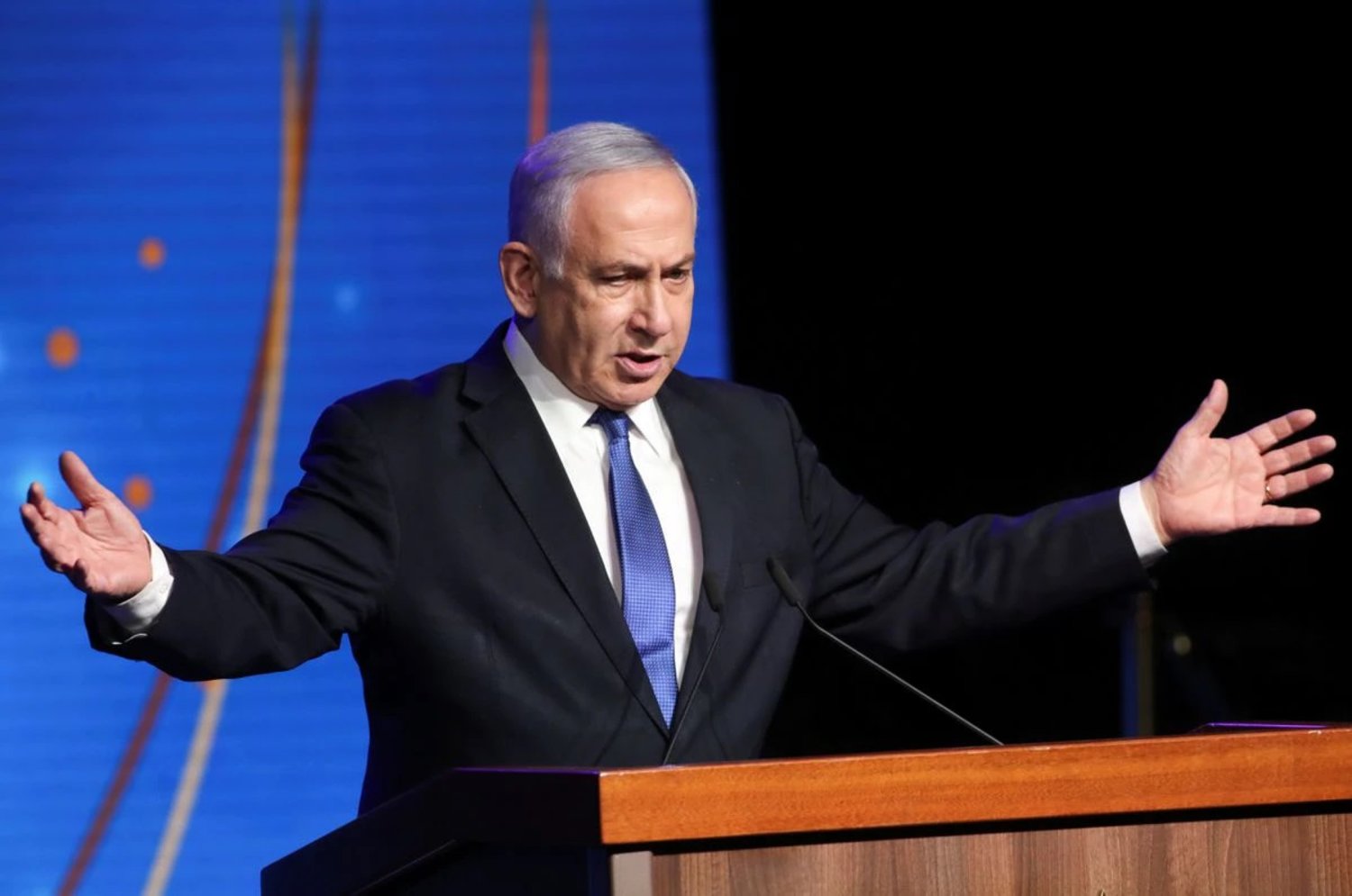 Israeli Prime Minister Benjamin Netanyahu speaks during a ceremony to show appreciation to the health sector for their contribution to the fight against the coronavirus disease (COVID-19), in Jerusalem June 6, 2021. REUTERS/Ronen Zvulun