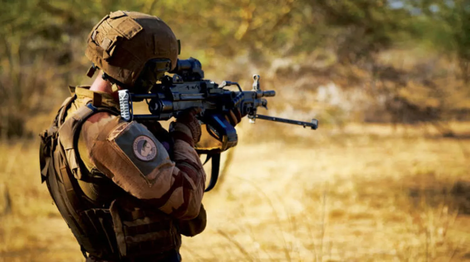 جندي من الجيش الفرنسي في شمال بوركينا فاسو 10 نوفمبر 2019 (أ.ف.ب)