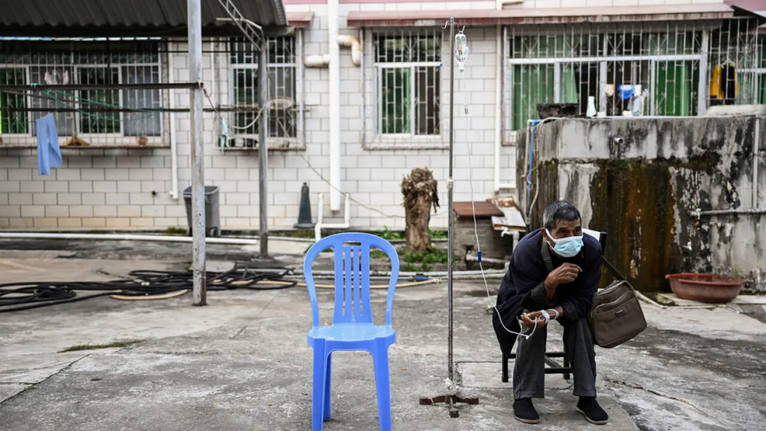 A wave of infections has washed over the world's most populous nation since Beijing abruptly abolished its zero-Covid policy last month. Noel CELIS / AFP

