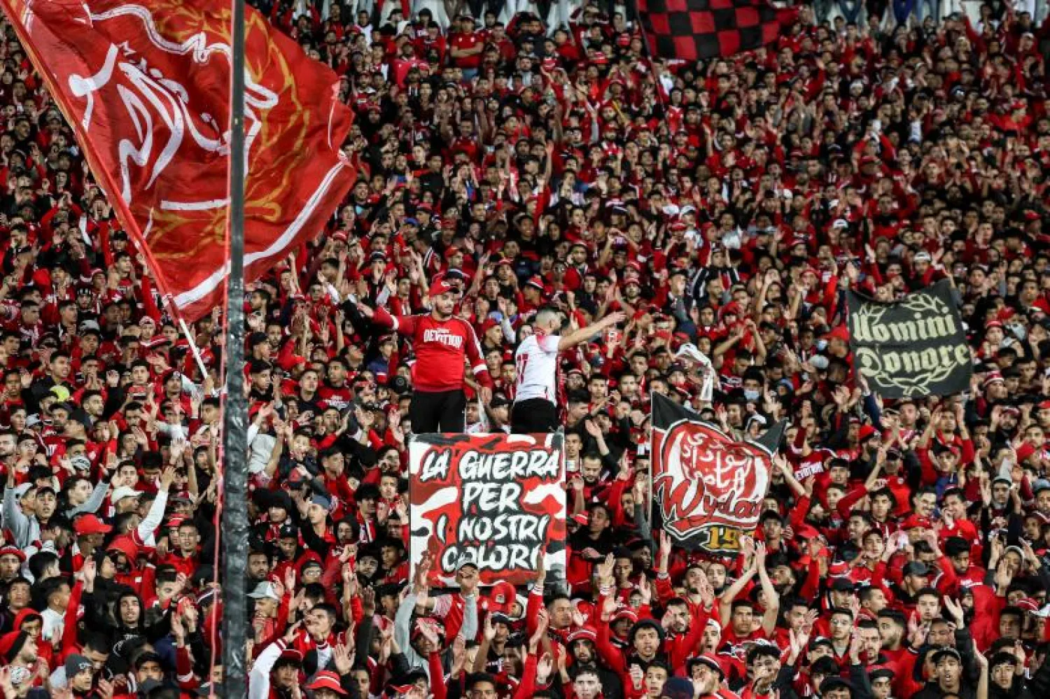 الجماهير المغربية معروفة بشغفها في الحضور للملاعب (أ.ف.ب)