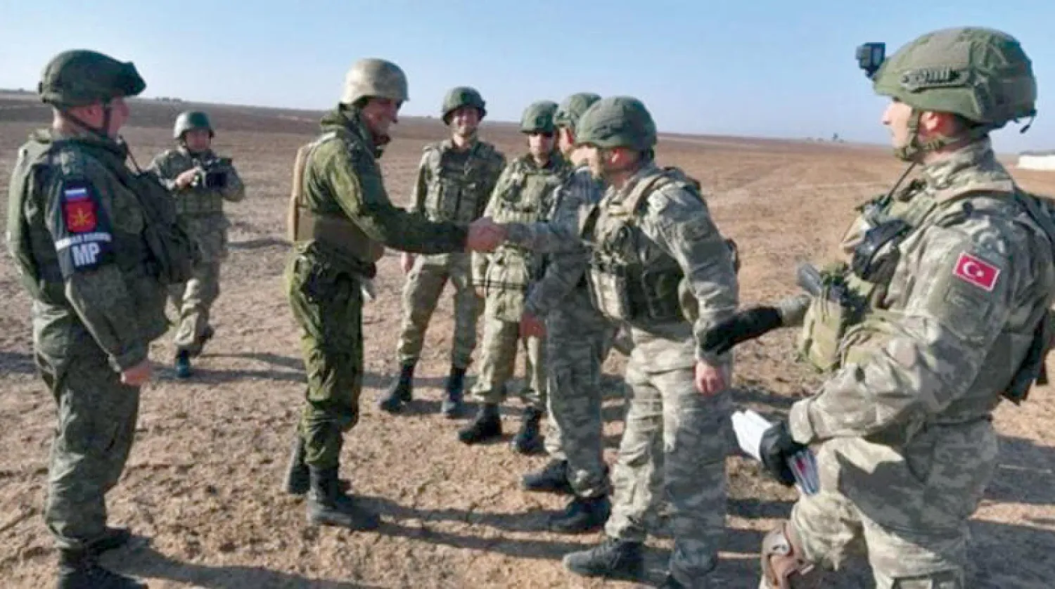 جنود أتراك وروس داخل سوريا (أرشيفية من موقع المرصد السوري لحقوق الإنسان)