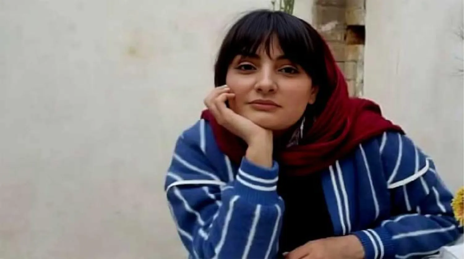 السلطات الإيرانية توقف صحافية وتحكم بسجن آخر