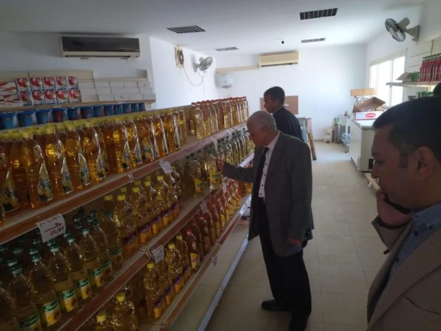 أحد محال بيع زيوت الطعام في مصر (الصفحة الرسمية لوزارة التموين)