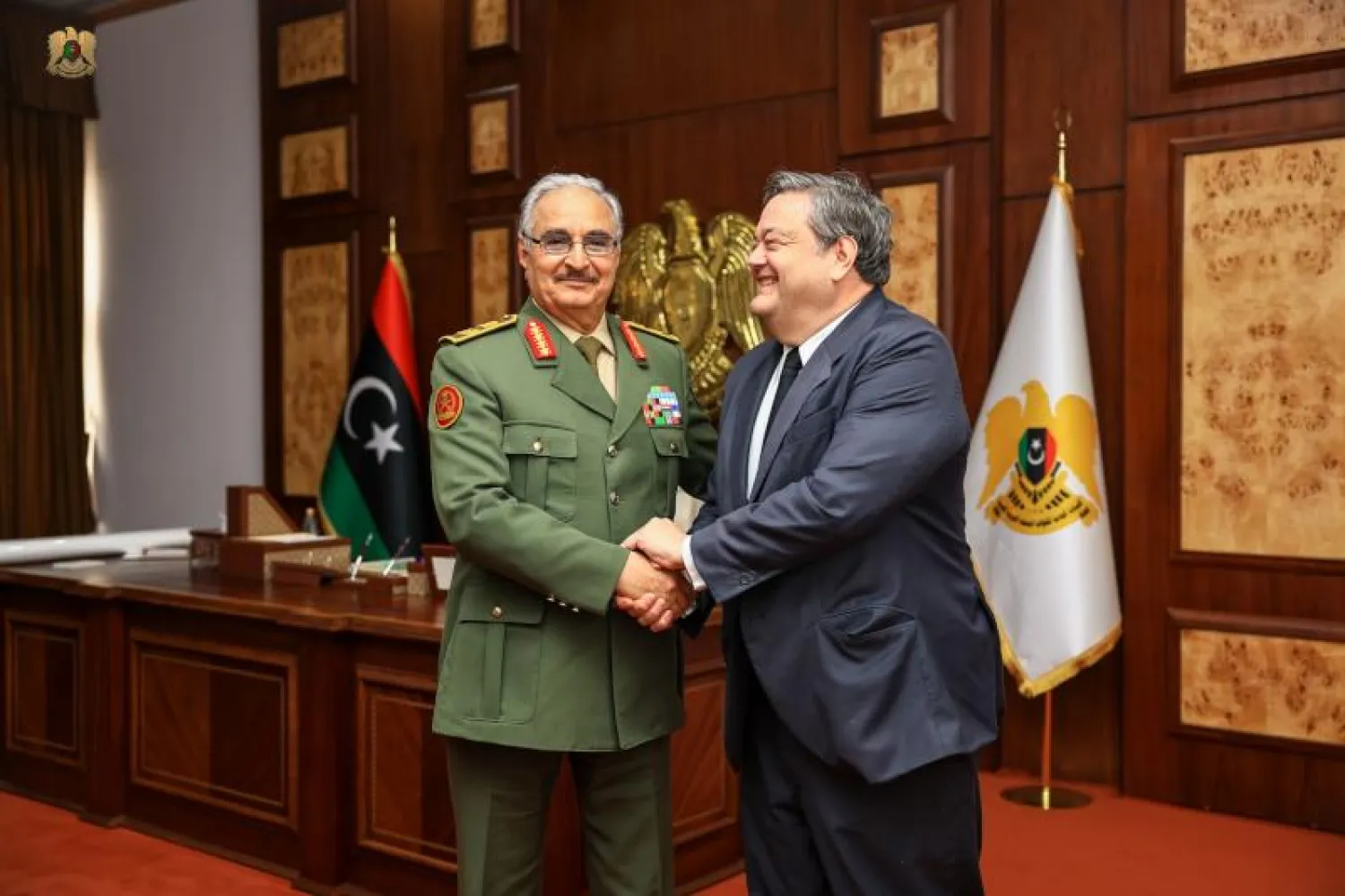 حفتر يجتمع بسفير إسبانيا في بنغازي (الجيش الوطني)