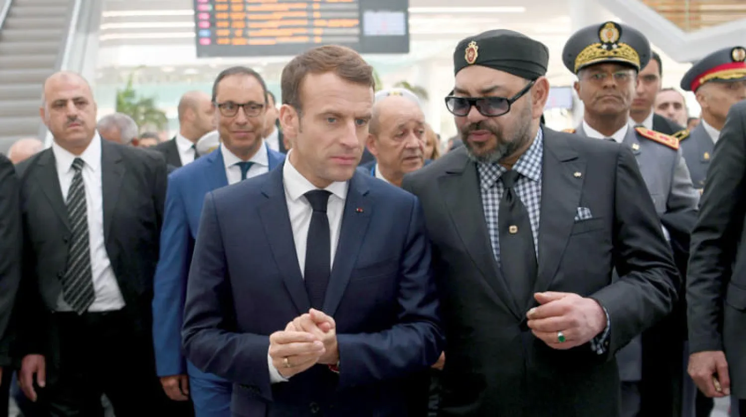 الملك محمد السادس مستقبلا الرئيس ماكرون خلال زيارته للرباط في نوفمبر 2018 (رويترز)