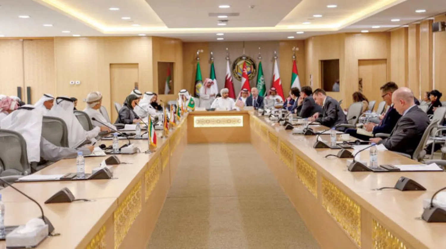 جانب من اجتماع مجموعة العمل المشتركة الخليجية - الأميركية الخاصة بإيران (الشرق الأوسط)