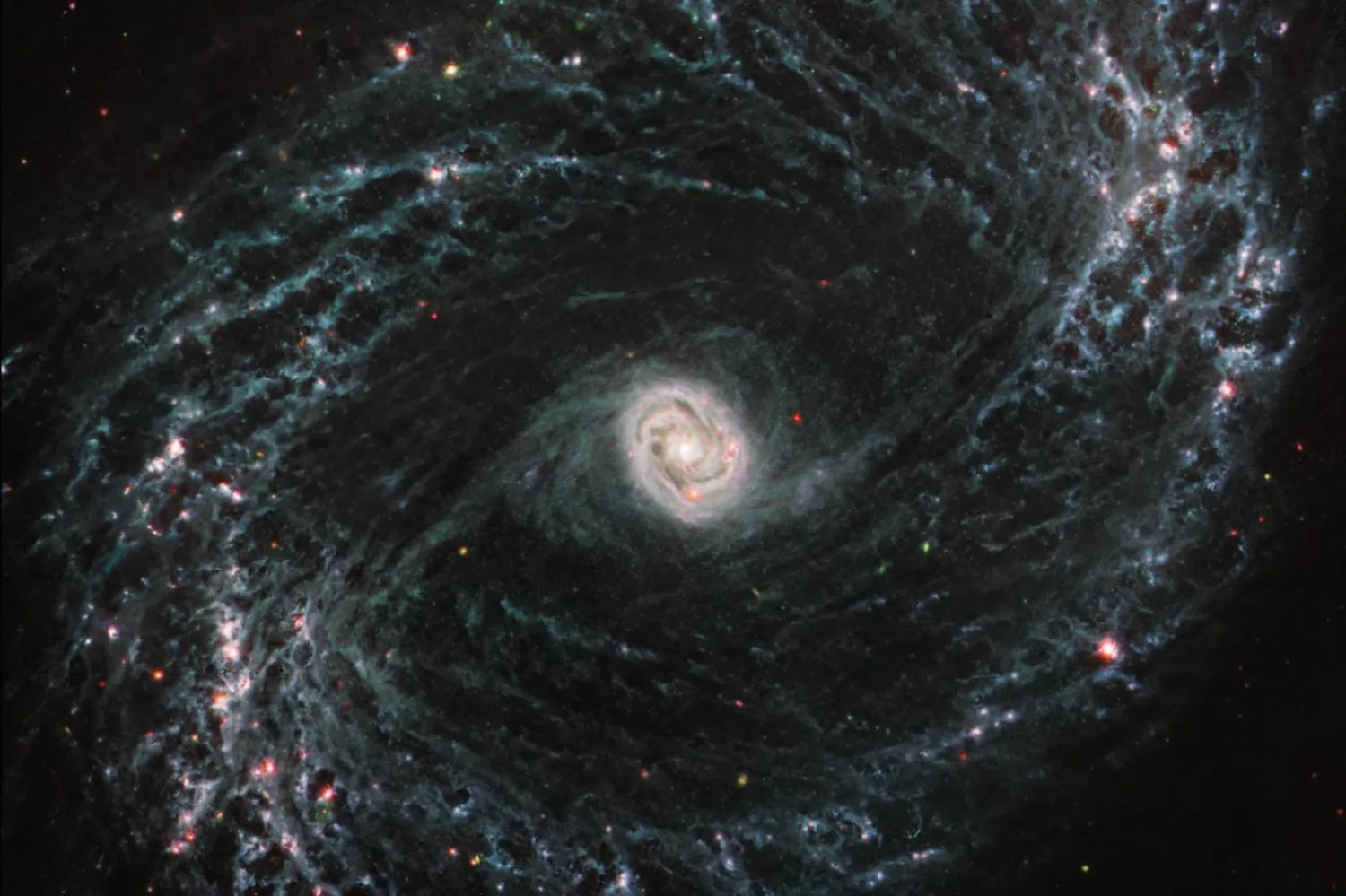 NASA, ESA, CSA, and J. Lee (NOIRLab) Görüntü işleme: A. Pagan (STScI)

