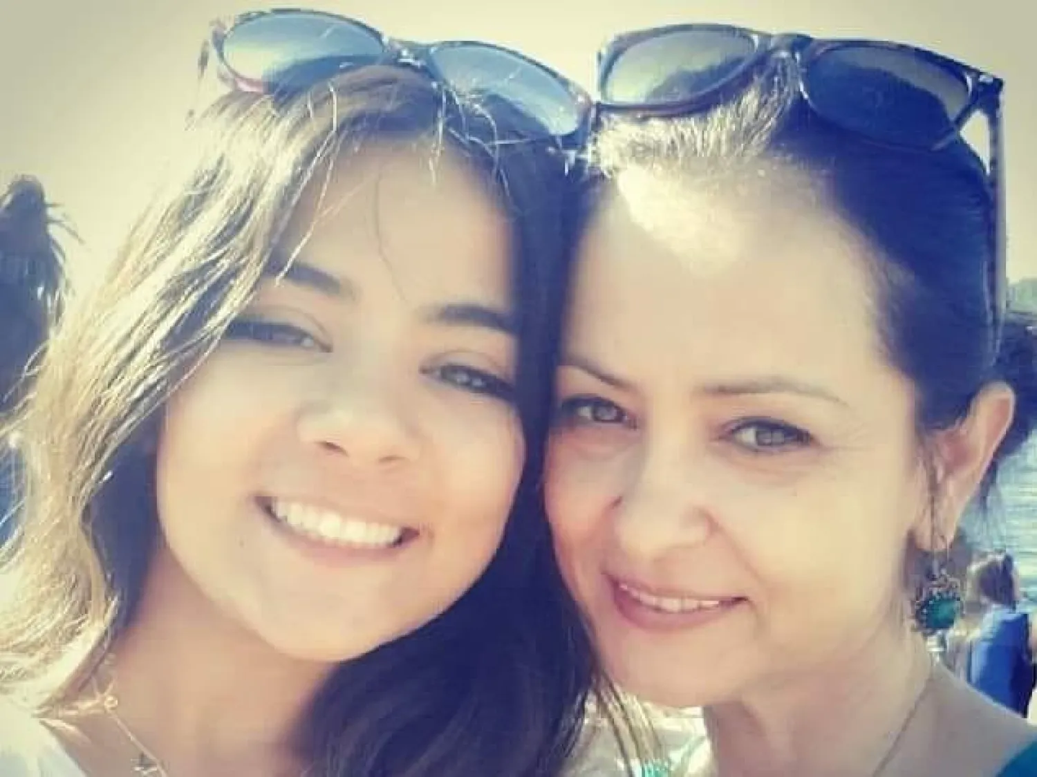 أمل أتيجي مع ابنتها (مواقع التواصل)