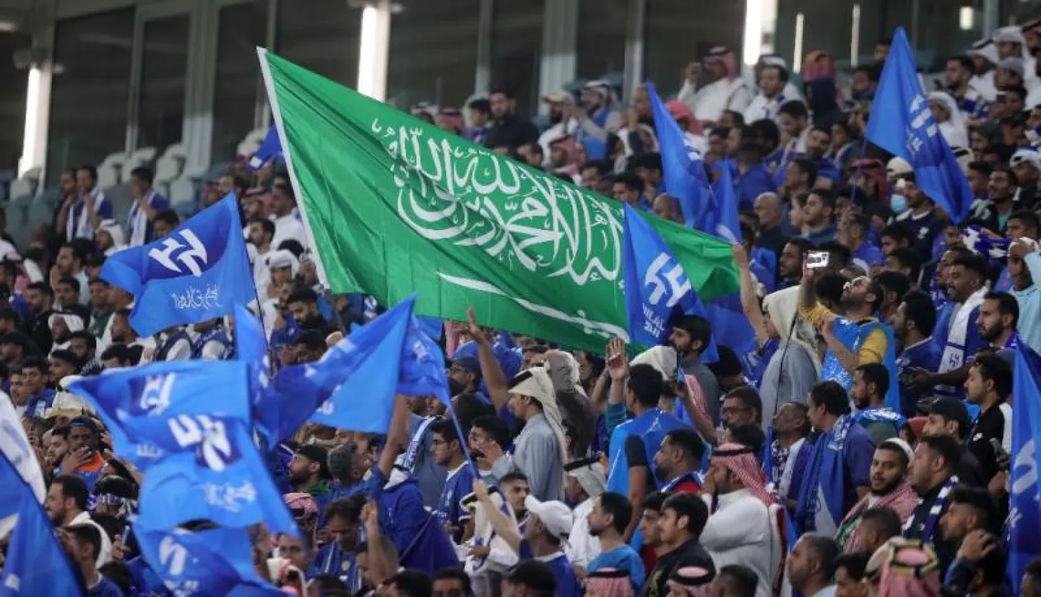 جماهير هلالية ساندت فريقها بحرارة في المباراة (تصوير: مشعل القدير)