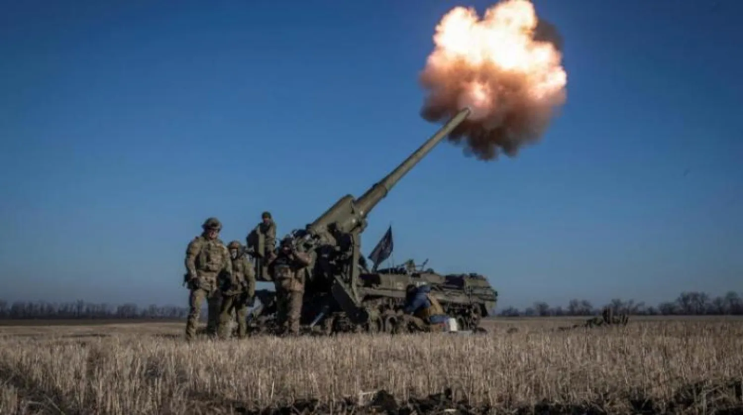 جنود أوكرانيون على خط الجبهة (رويترز)