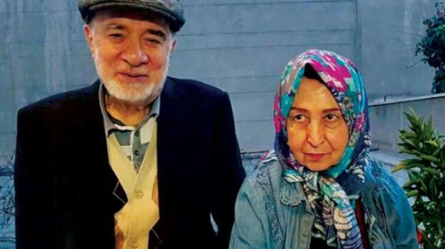 صورة نشرها موقع «كلمة» لموسوي وزوجته في مارس 2019