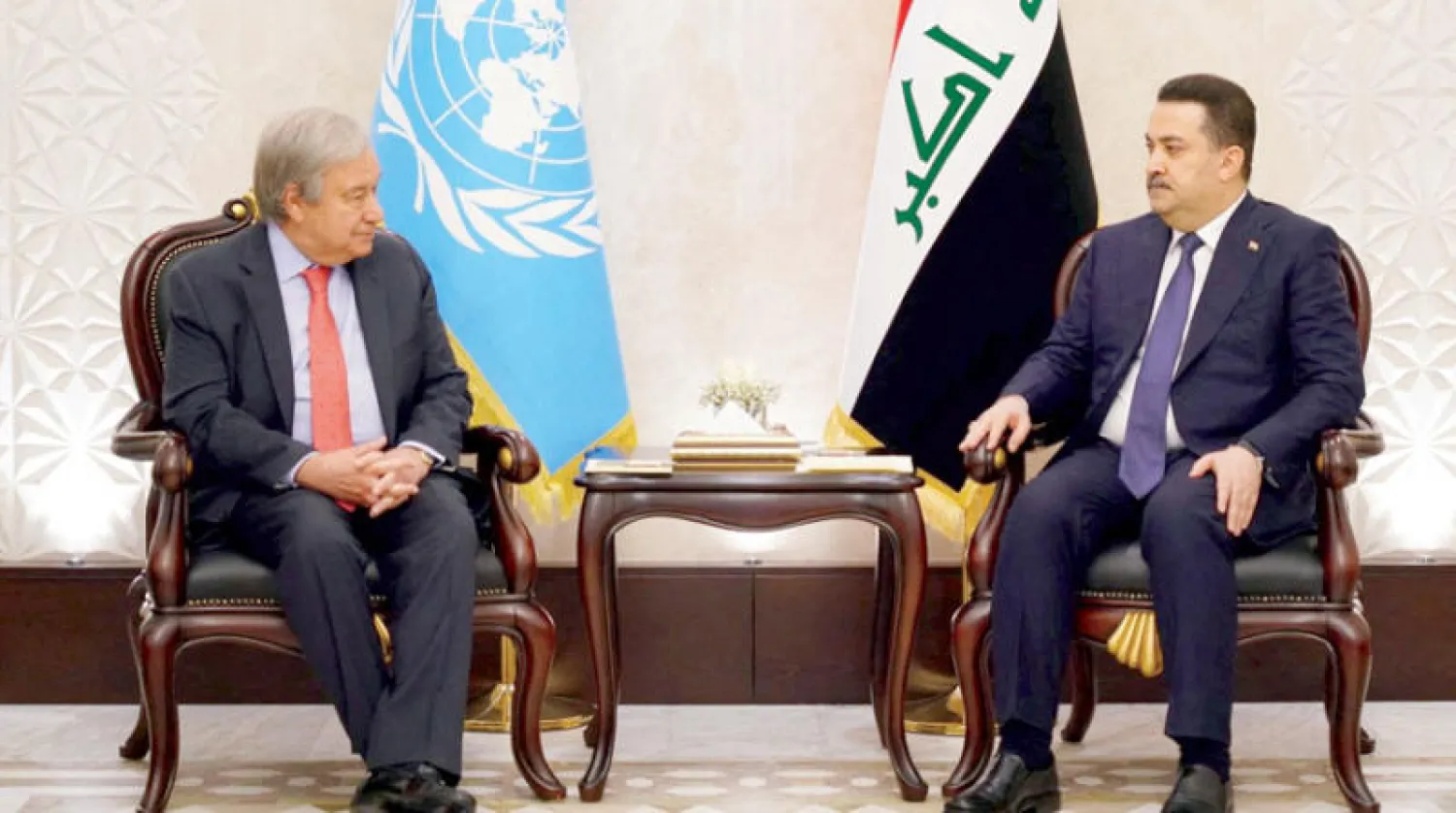 السوداني مجتمعاً مع غوتيريش في بغداد أمس (مكتب رئيس الوزراء)