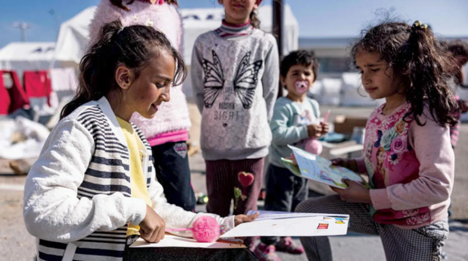 أطفال الزلزال في مخيم للناجين بأنطاكيا (أ.ف.ب)