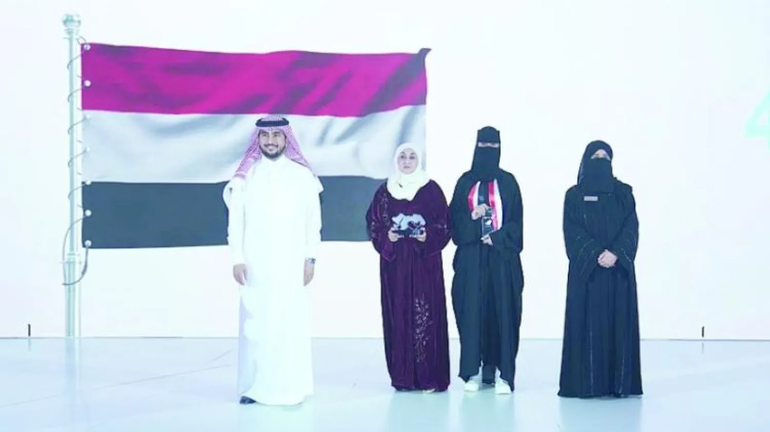 الطلاب المرشحون يمثلون 15 دولة عربية (واس)