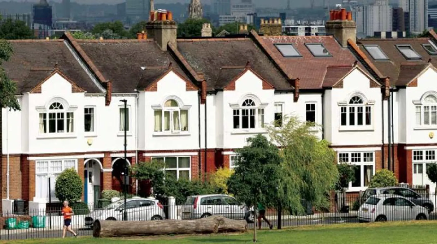 أحد أحياء جنوب العاصمة البريطانية لندن (رويترز)