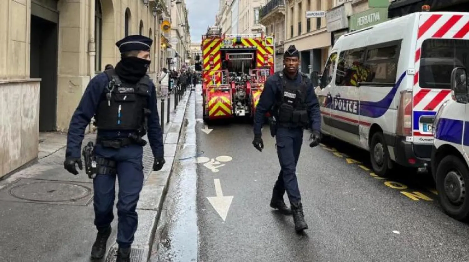Fransız polisi Paris’te Kürtlere yönelik saldırı mahallinde (Reuters)