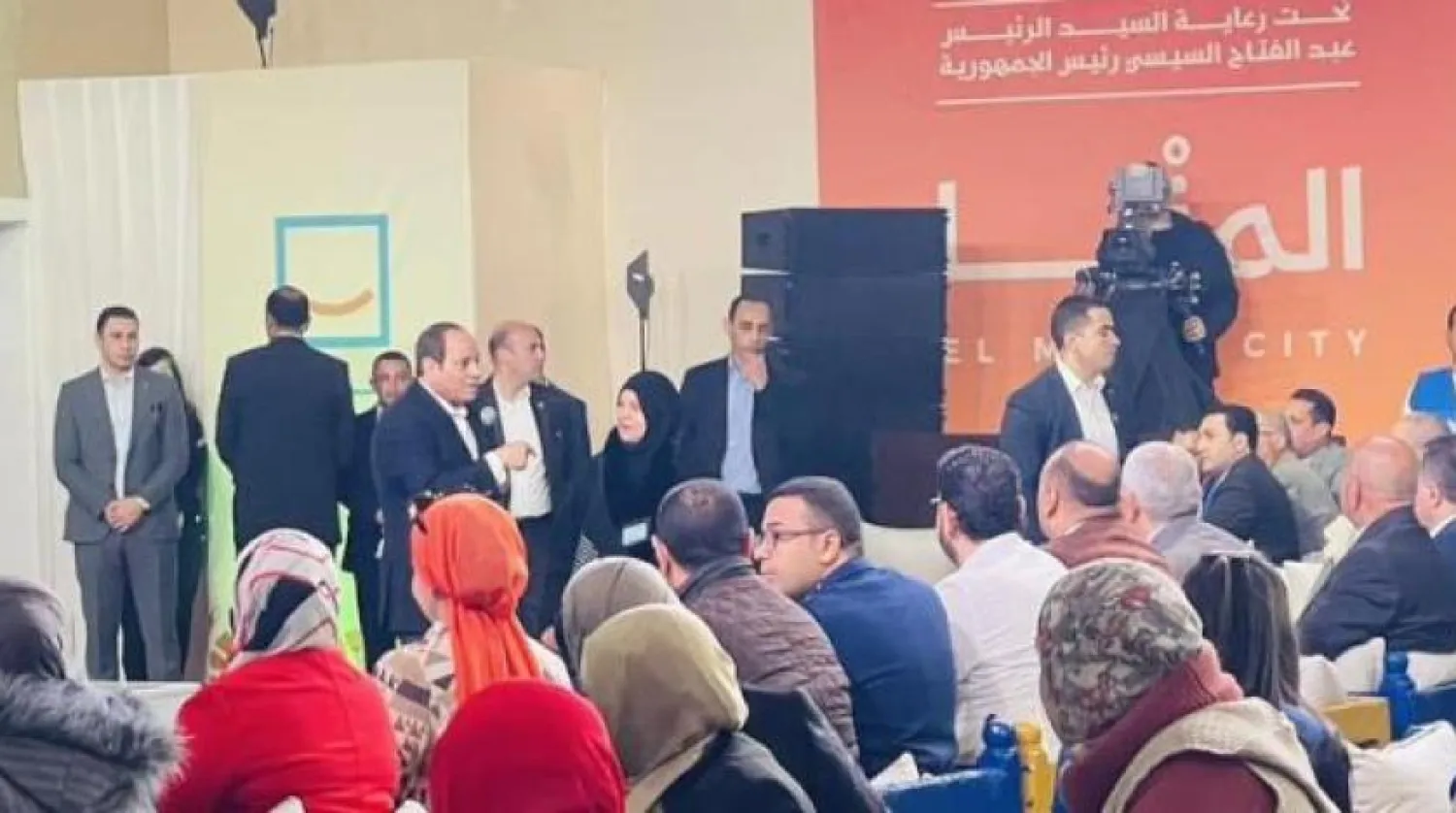 Sisi Minye'de bir dizi geliştirme ve hizmet projesinin açılışı sırasında (Mısır Cumhurbaşkanlığı)
