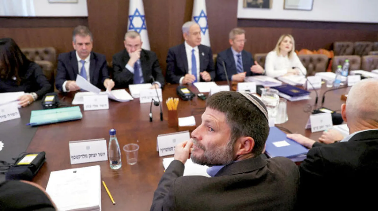 وزير المالية الإسرائيلي بتسلئيل سموتريتش يشارك في اجتماع بمكتب رئيس الوزراء الإسرائيلي في القدس يوم 23 فبراير الماضي (رويترز)