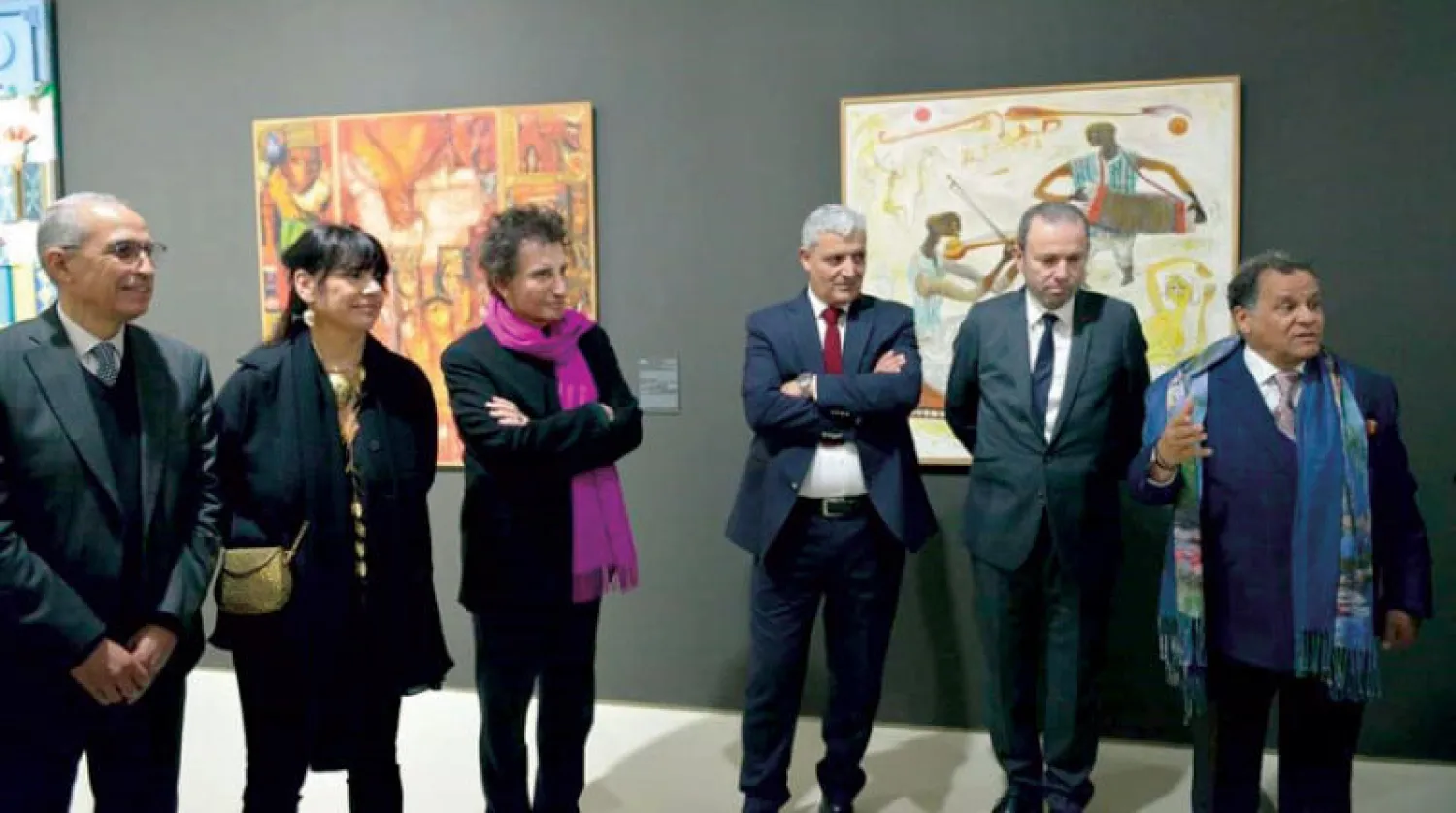 جانب من حفل افتتاح معرض «الحداثات العربية - مجموعة متحف معهد العالم العربي» بالرباط (المؤسسة الوطنية للمتاحف)