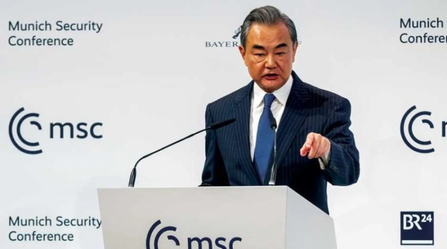 مسؤول السياسة الخارجية الصيني وانغ يي تحدث عن مبادرة لحل أزمة أوكرانيا في مؤتمر ميونيخ (أ.ب)