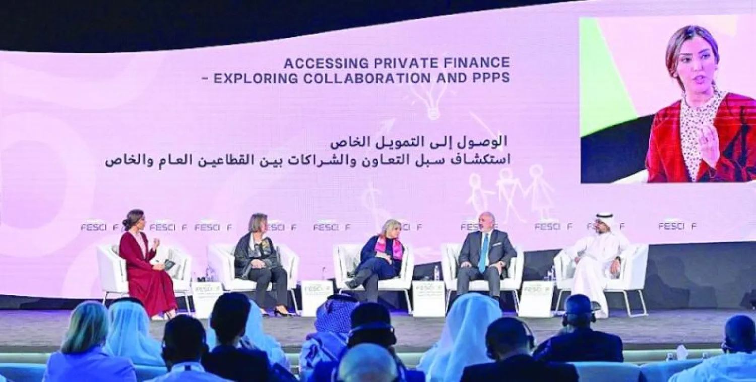 متحدثون في إحدى جلسات مؤتمر «مستقل منظمات التربية والثقافة والعلوم» (واس)