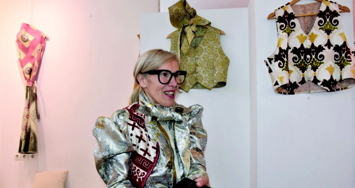 جانب من معروضات المصممة فاطمة الجيراري (الشرق الأوسط)