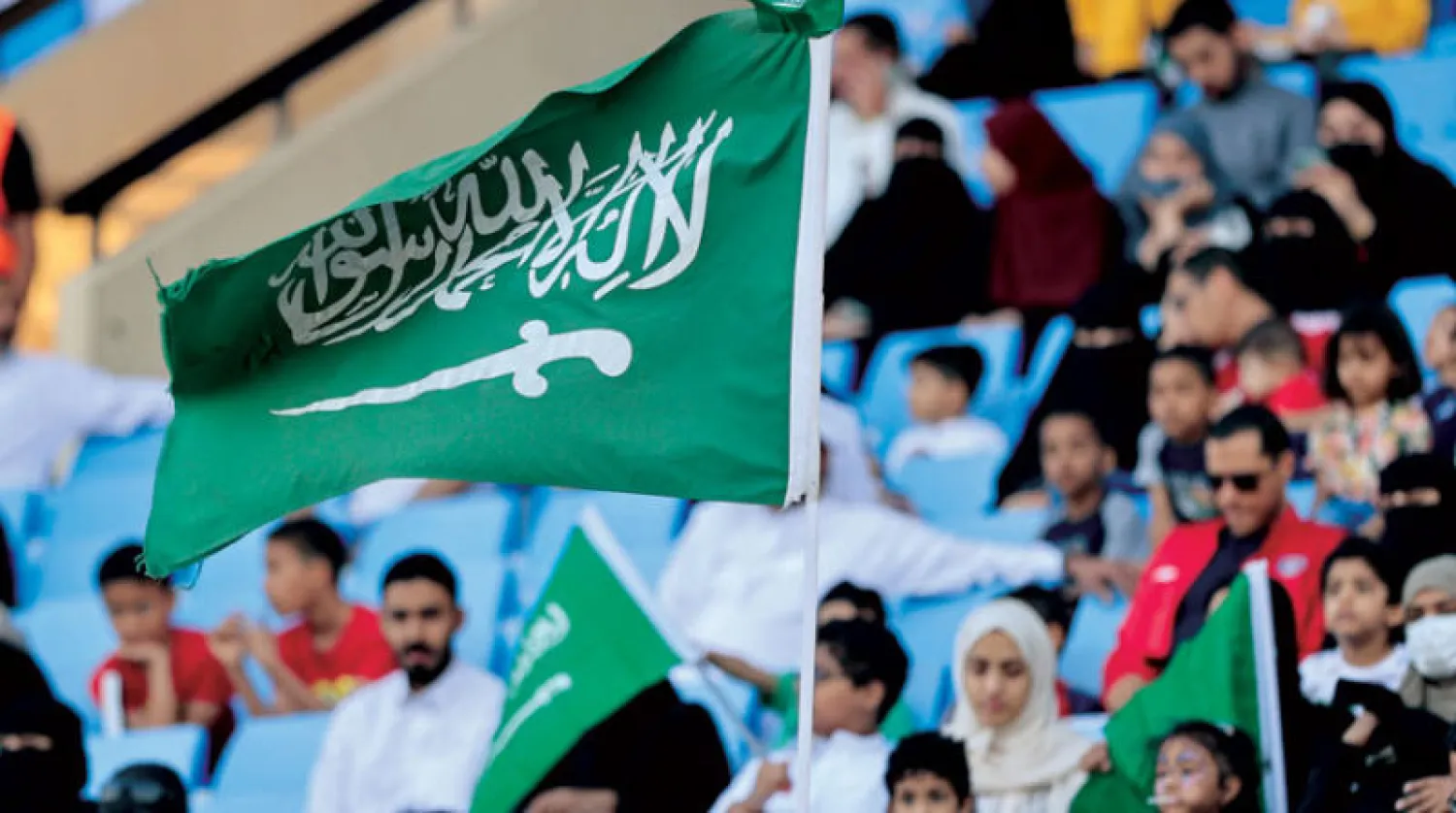 العلم السعودي حضر في مباريات الجولة الـ20 من الدوري احتفالاً باليوم المجيد (تصوير: عيسى الدبيسي)