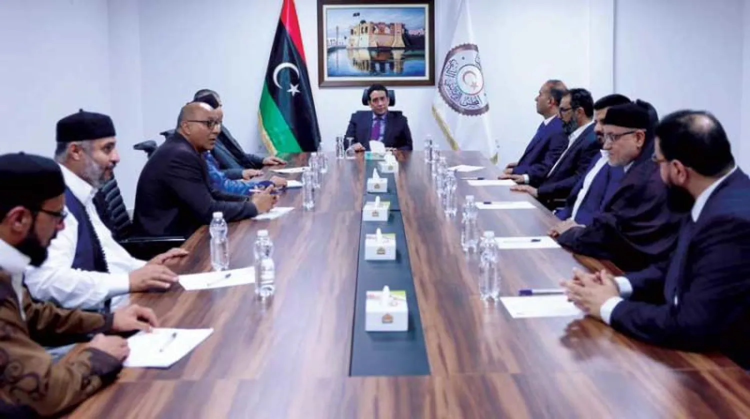 المنفي رئيس المجلس الرئاسي الليبي خلال لقائه وفداً من قبيلة الكراغلة (المجلس الرئاسي)