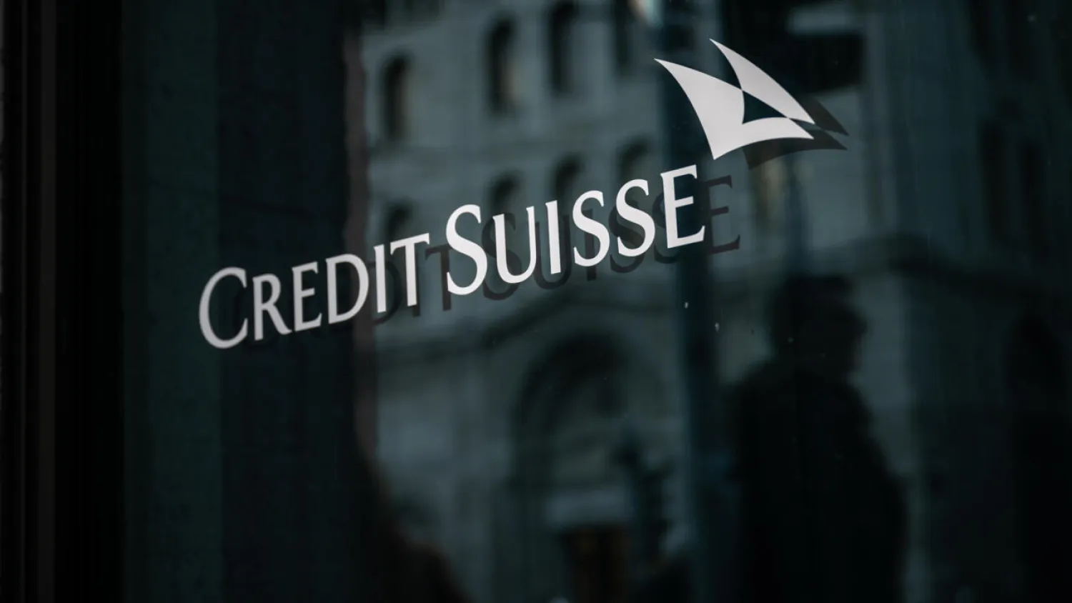 Credit Suisse will borrow up to 50 billion francs from the Swiss central bank to shore up its business. Fabrice COFFRINI / AFP
