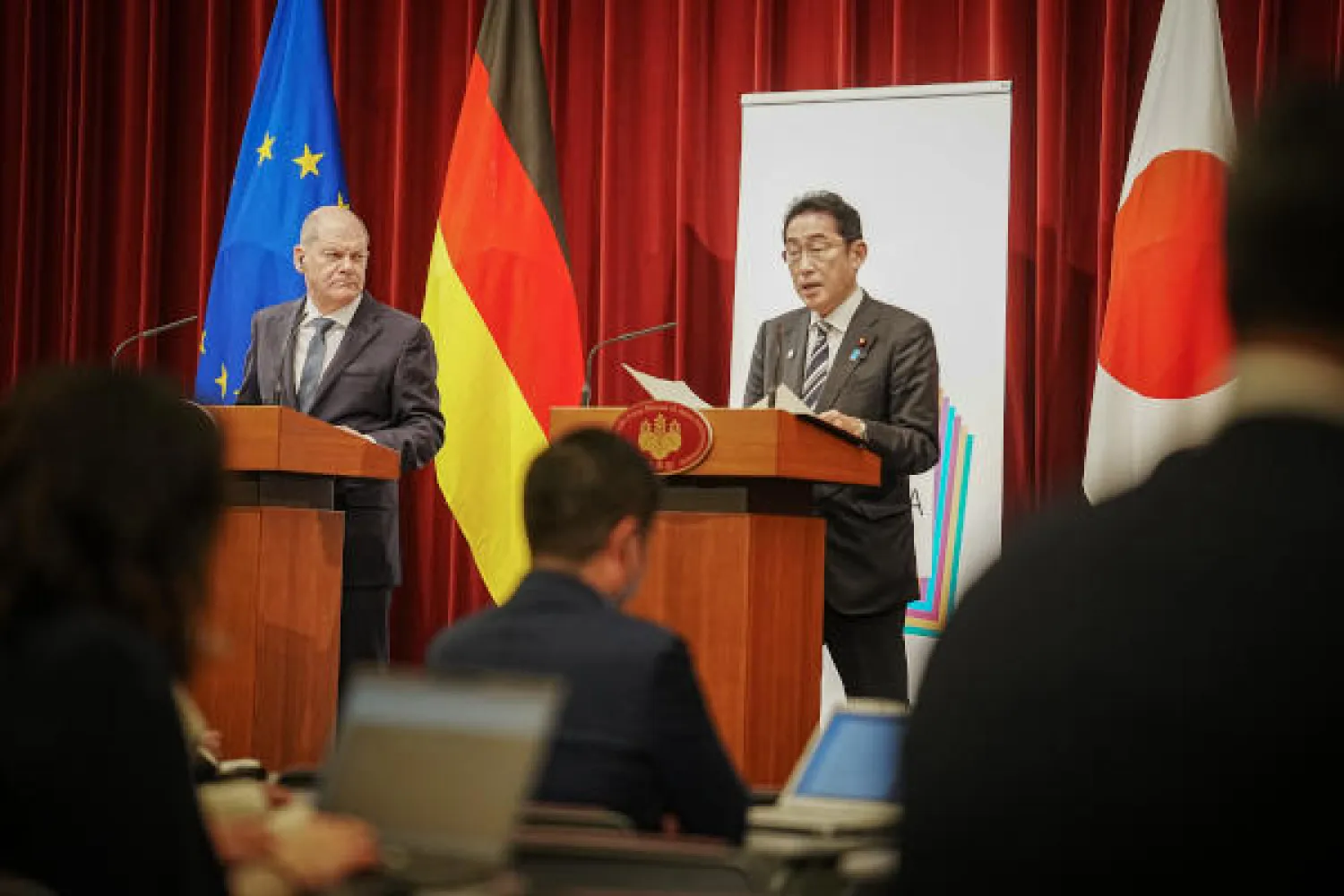 18 March 2023, Japan, Tokyo: German Chancellor Olaf Scholz (L) and Prime Minister of Japan Fumio Kishida hold a press conference on the sidelines of the first German-Japanese government consultations. Photo: Kay Nietfeld/dpa

