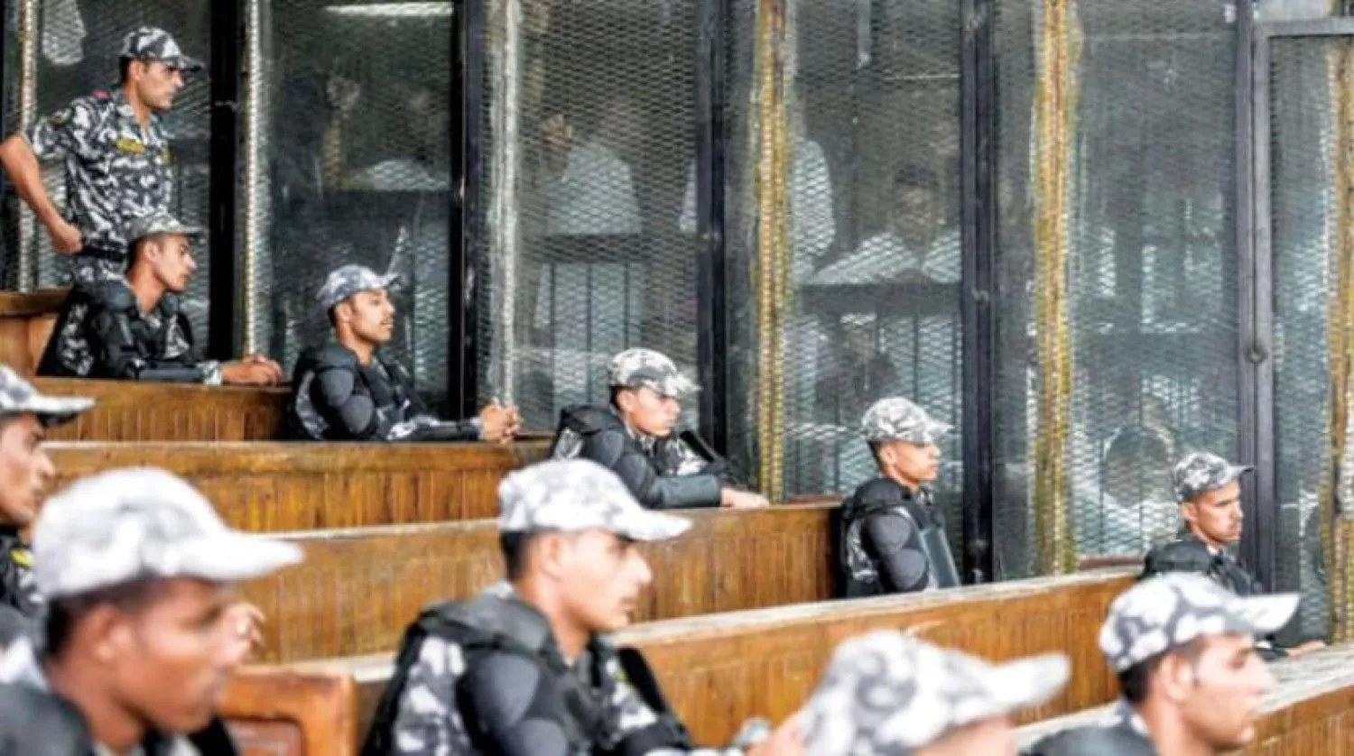 (1) محاكمات لعناصر من «الإخوان» في مصر... (أ.ف.ب)