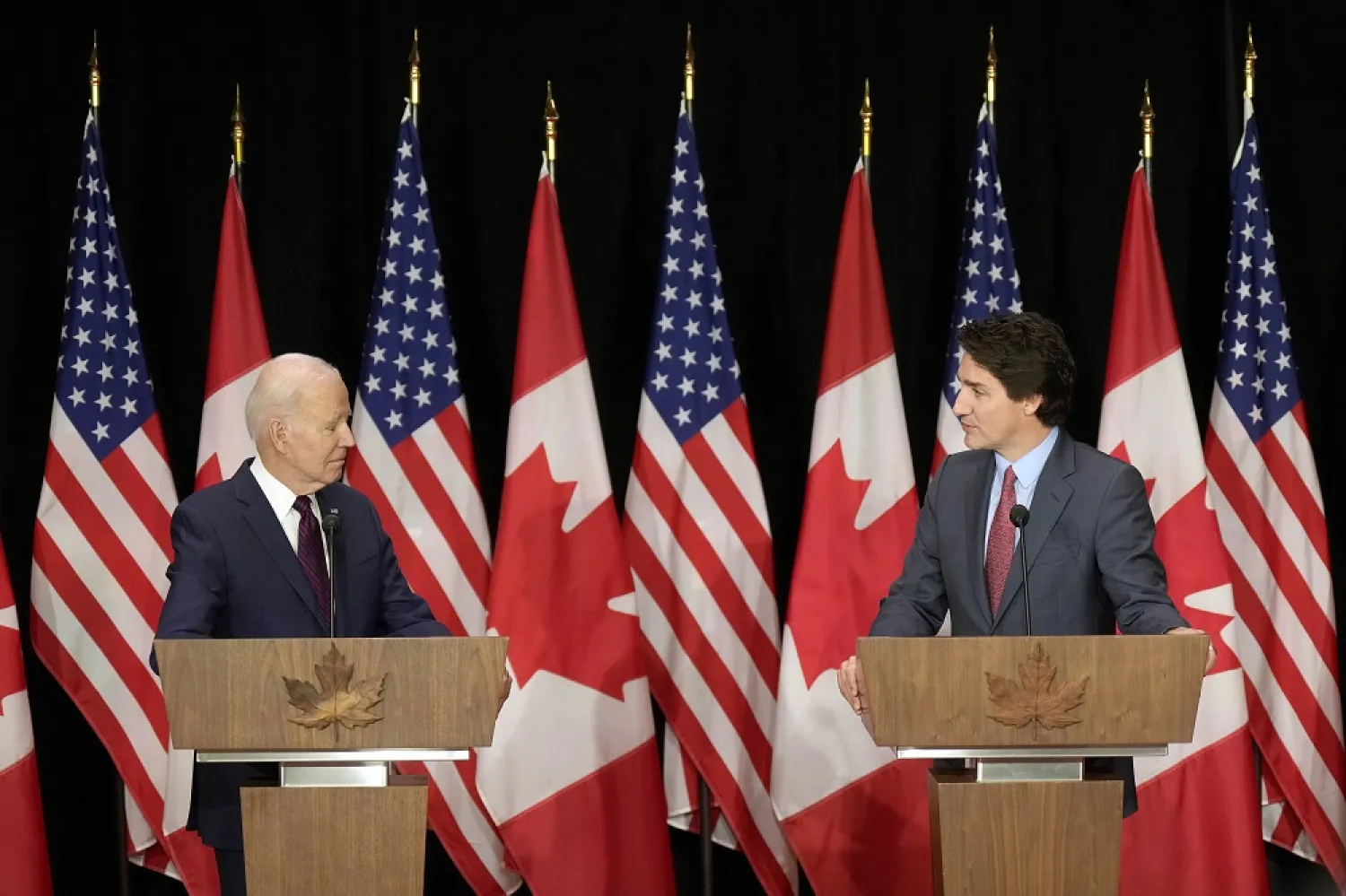 24 March 2023, Canada, Ottawa: Canadian Prime Minister Justin Trudeau (R) and US President Joe Biden speak during a joint press conference. (dpa)