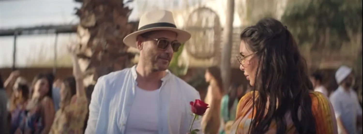 ممثلون يشاركون بالغناء في موسم رمضان