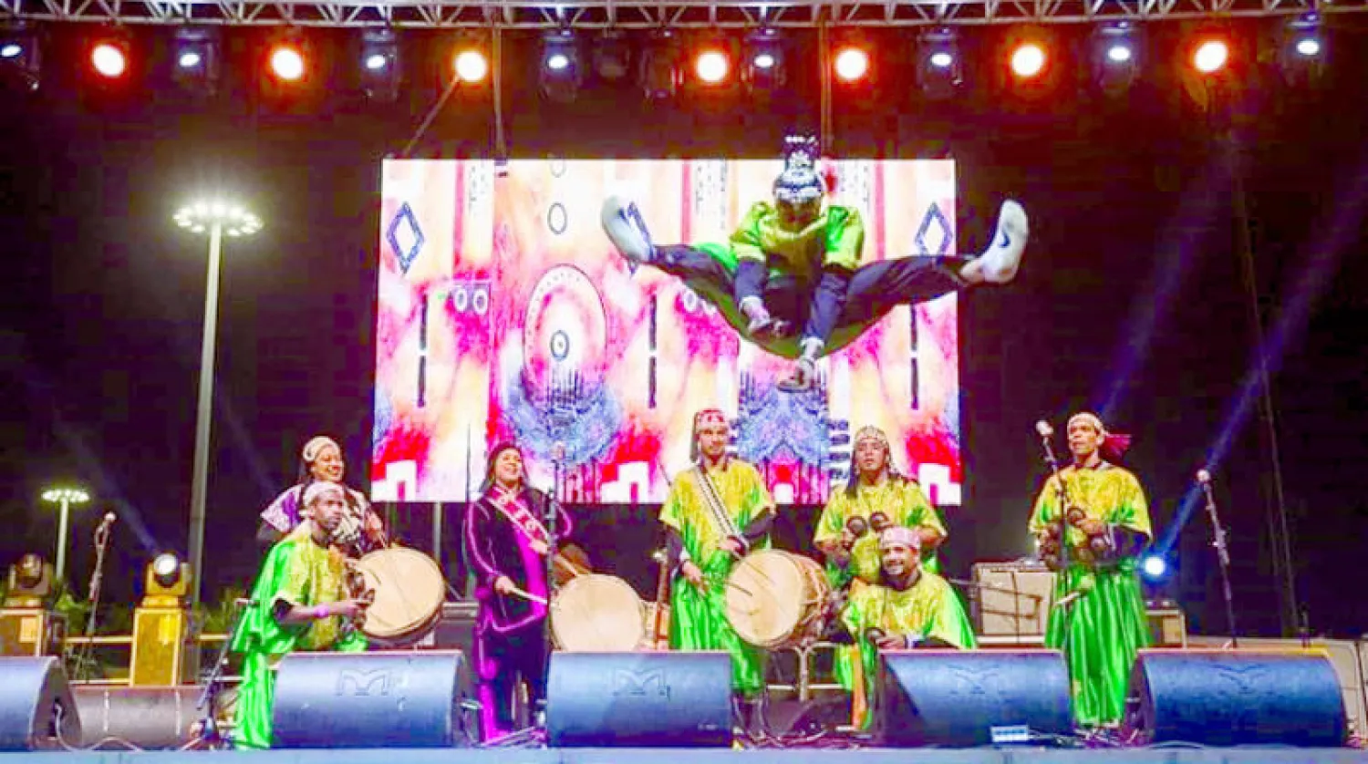 جانب من سهرات سابقة لمهرجان «كناوة وموسيقى العالم» في مدينة الصويرة (صور من موقع المهرجان في «فيسبوك»)