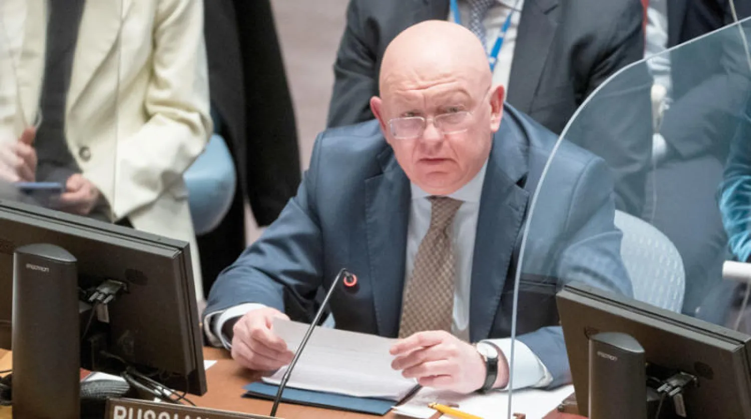 تتولى روسيا رئاسة مجلس الأمن الدورية ابتداء من اليوم لمدة شهر خلفاً لموزمبيق والصورة لمندوبها الدائم في المجلس (أ.ب)