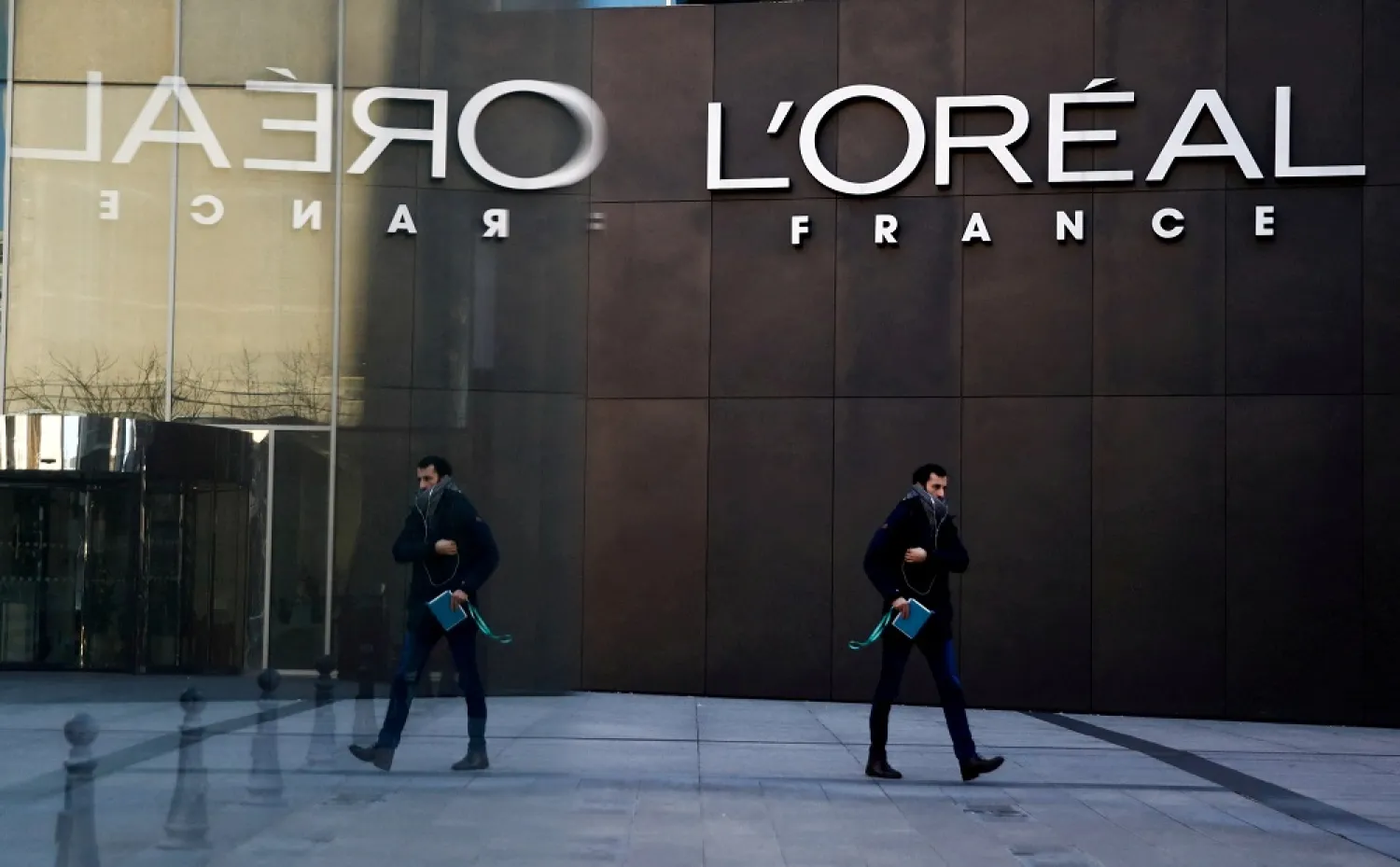 The logo of French cosmetics group L'Oreal in the western Paris suburb of Levallois-Perret, France, February 7, 2020. (Reuters)
