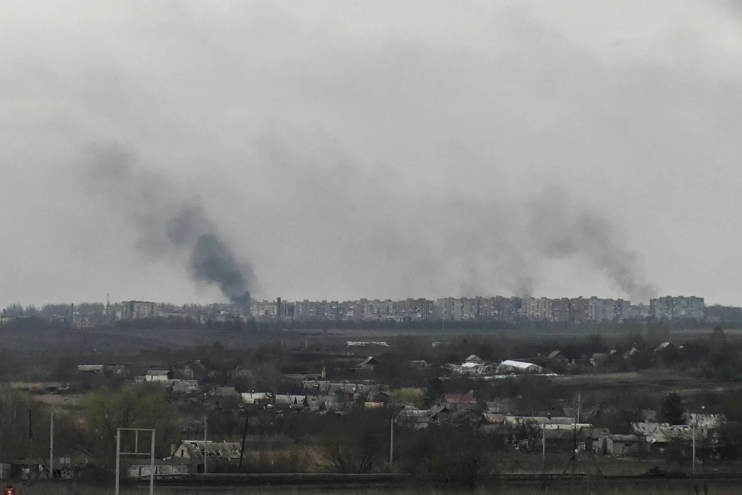 Smoke rises from the town of Bakhmut as heavy fighting for the control of the town continues, Donetsk region, eastern Ukraine, 06 April 2023 (issued 07 April 2023). (EPA)